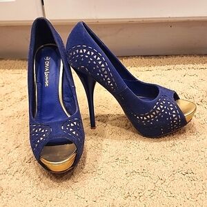 Diva Lounge blue velvet w/gold stiletto heels